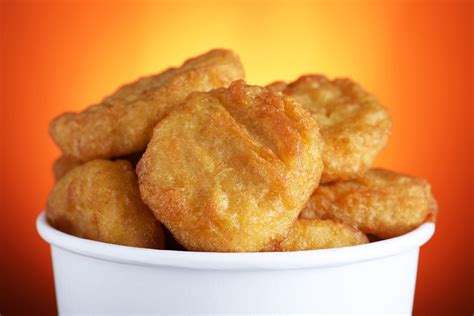 ¿Sabías de qué están hechos los nuggets de pollo? - Mejor con Salud