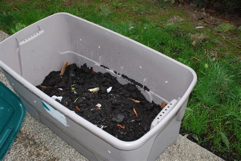 7 DIY Compost Bins: Innovative & Cheap Gardening Solutions