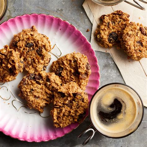 No-Sugar-Added Vegan Oatmeal Cookies Recipe - EatingWell