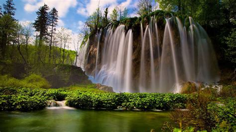 Plitvice Lakes – UNESCO World Heritage Site – D2D Travel