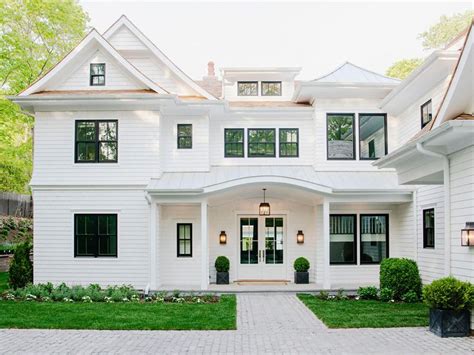 What Color Siding Goes With A Brown Roof - Modern Design | White exterior houses, House exterior ...