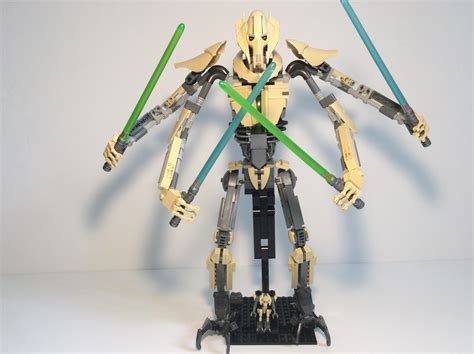 My Lego large scale general grievous MOC! His arms are fully poseable and can be snapped ...