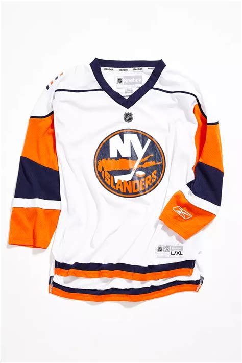 Vintage New York Islanders Hockey Jersey | Urban Outfitters