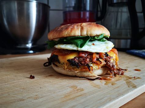 Our Breakfast Burger Recipe Is For Unapologetic Hedonists Only ...