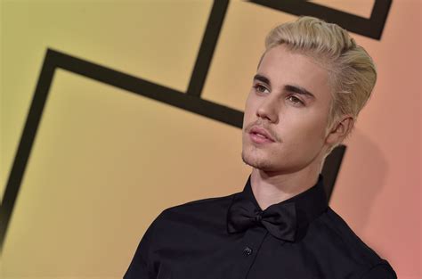 Justin Bieber Reveals the Last Time He Said He's "Sorry" | Glamour