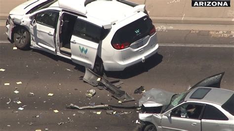 PD: Red light runner hits Waymo van in Chandler