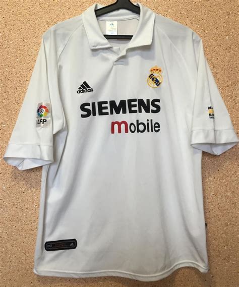 Real Madrid Home football shirt 2002 - 2003.