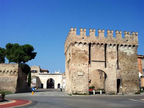 Fano travel photo | Brodyaga.com image gallery: Italy Marche