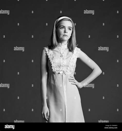 Kiernan shipka mad men hi-res stock photography and images - Alamy