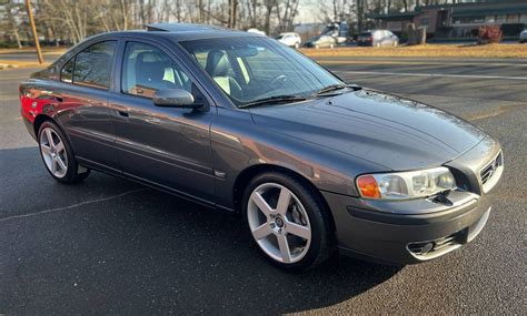 One-Owner 2004 Volvo S60R 6-Speed | PCARMARKET