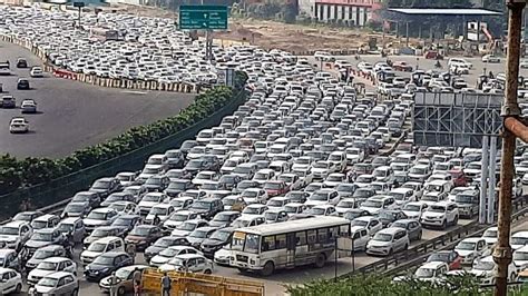 traffic jam | Bharat Bandh: Parts of Delhi witness traffic jams as ...