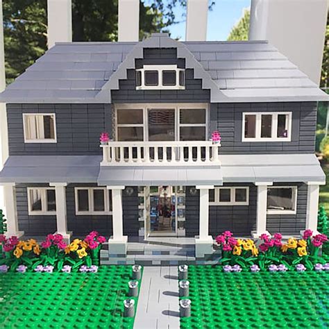 This Artist Will Create An Exact Replica of Your House With Legos | Lego house, Lego replica ...