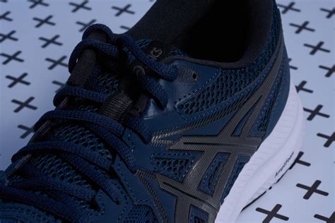 Cut in half: ASICS Gel Contend 7 Review | RunRepeat