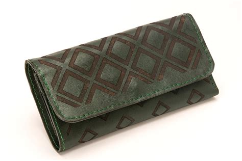 green wallet - I Make This