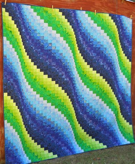 View source image | Bargello quilt patterns, Bargello quilt, Bargello ...