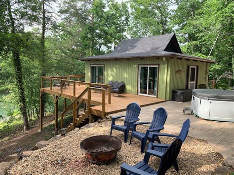 9 Best Lake Lanier Cabin Rentals for 2023 (Prices & Photos) – Trips To Discover