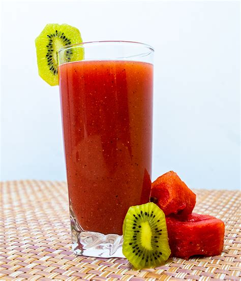 Watermelon Kiwi Juice Recipe - Boldsky.com