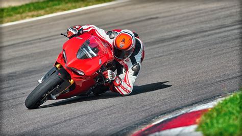 DUCATI 1299 Panigale S (2015-2016) Specs, Performance & Photos - autoevolution