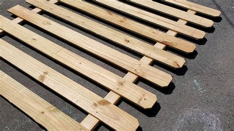 Making a picket fence DIY project - YouTube