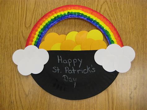 Pot o' Gold Craft Project | Scholastic