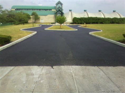 Advantages of An Asphalt Parking Lot - Testa Asphalt Paving