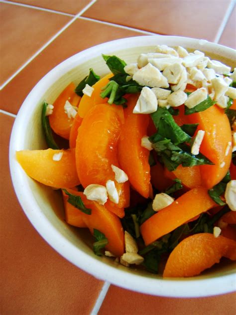 Julia's (Vegan) Kitchen: Apricot Salad with Fresh Basil and Cashews