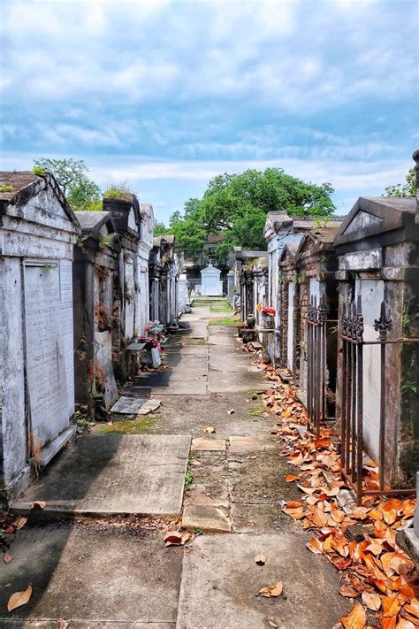 Pin by Ian Strachan on Cemeteries around the world | Lafayette cemetery, New orleans vacation ...