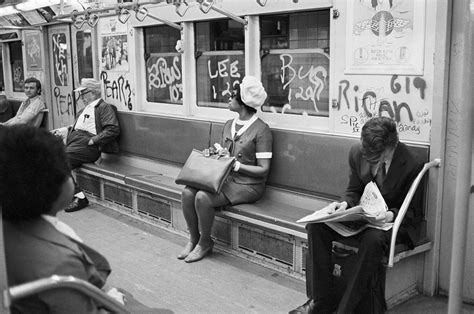 Scenes from the New York City Subway in the 1970s | Nyc subway, Nyc, New york graffiti