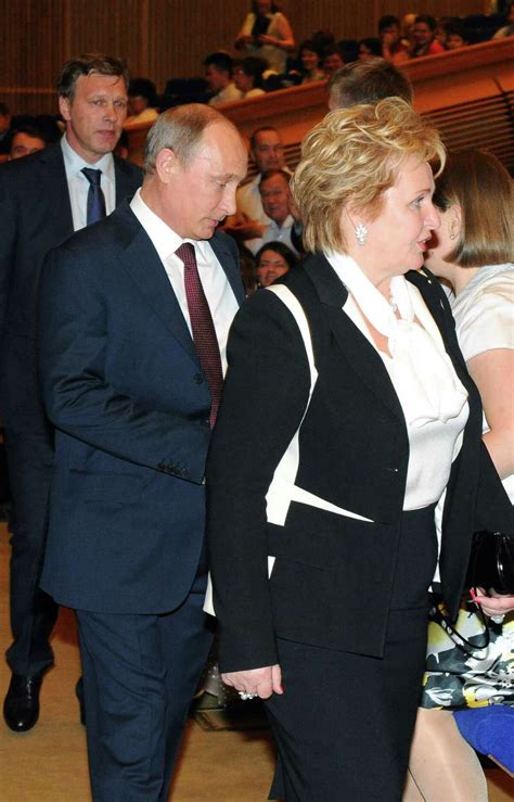 Putins attend ballet, then announce their divorce