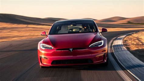La Tesla Model S Plaid fait le 0 à 100 km/h en 1,98 seconde