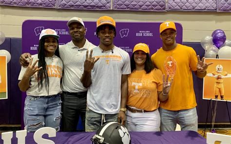 Woodlawn DB Jordan Matthews shocks recruiting world with Tennessee commitment - Woodlawn High School