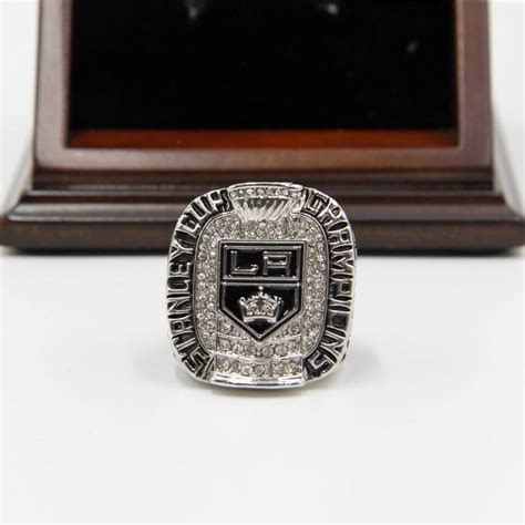 NHL 2012 Los Angeles Kings Stanley Cup Championship Replica Ring