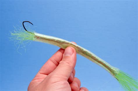 Nightmare Needlefish Fly: Catch More, Bigger Barracuda! Fly Tying Recipes & Patterns