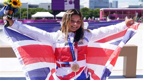 Tokyo 2020 Olympics: Sky Brown wins skateboarding bronze to become ...