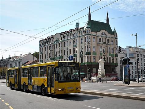 Terazije Square in Old Town, Belgrade, Serbia | Tripomatic