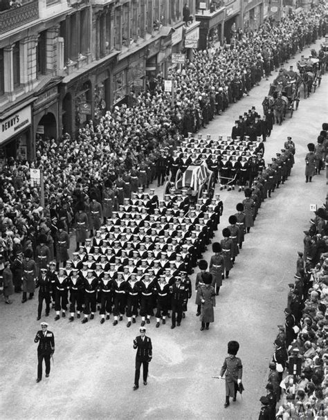 THE FUNERAL OF SIR WINSTON CHURCHILL KG, 30 JANUARY 1965 | Imperial War Museums