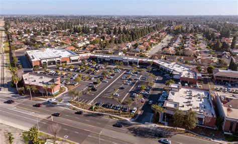 Cerritos CA: Lincoln Station - Retail Space - Merlone Geier Partners