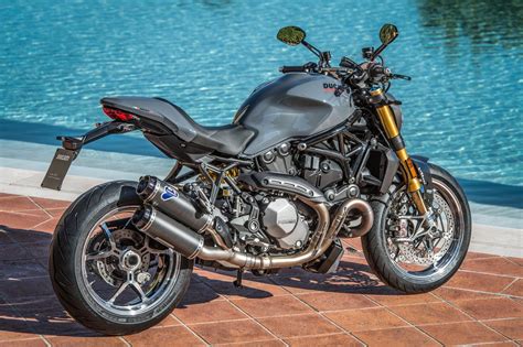 Ducati Monster 1200 S 2017 Motorrad-Fotos & Motorrad Bilder