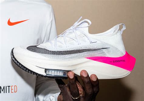 Eliud Kipchoge Nike Shoes Chicago Marathon 2019 Next% | SneakerNews.com