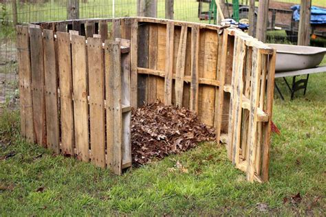 How to Make a DIY Pallet Compost Bin | HGTV