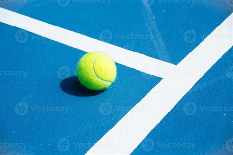 blue and green tennis court surface 991893 Stock Photo at Vecteezy