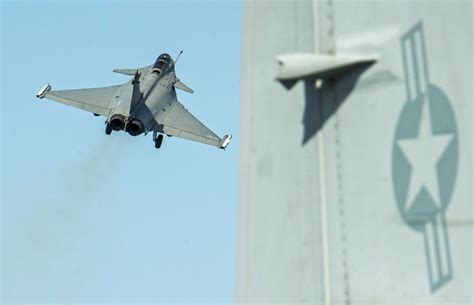 French Rafale Fighters Will Deploy Aboard An American Supercarrier This ...