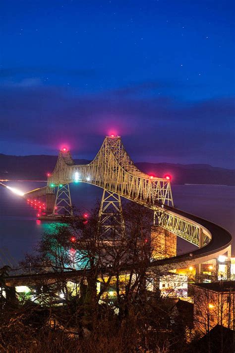 Astoria Bridge that spans Columbia River | Astoria bridge, Favorite places, Columbia river