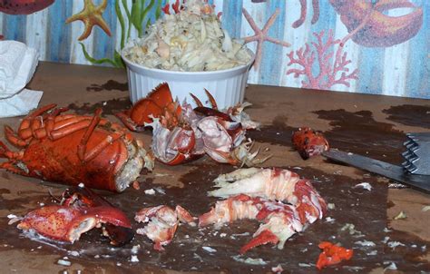 Seafood (Crab, Shrimp and Lobster) Boil and How to Open and Eat Recipe - Food.com