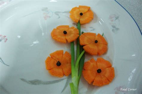 Carrot and onion garnish | Food garnish, Food garnishes, Vegetable decoration