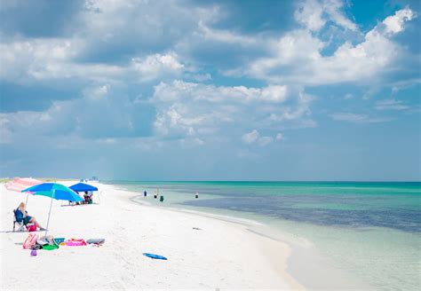 The 7 Best Beaches in Pensacola, Florida | CuddlyNest