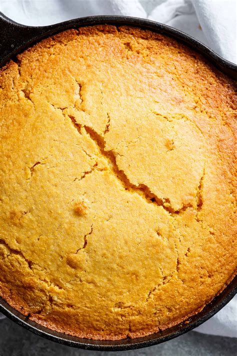 Easy Buttermilk Cornbread (Best Sweet Cornbread) - Cafe Delites