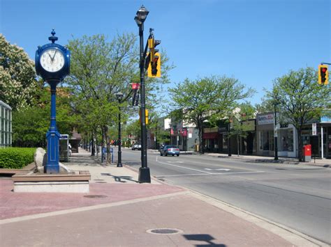 Brant Street, downtown in Burlington, Ontario, Canada image - Free stock photo - Public Domain ...