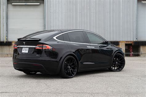 Tesla Model X Black Forgiato Flow 001 Wheel | Wheel Front