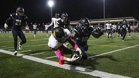 Lincoln vs Bonney Lake high school football final score | Tacoma News Tribune